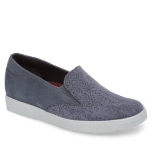 Munro Lulu Slip-On Sneaker